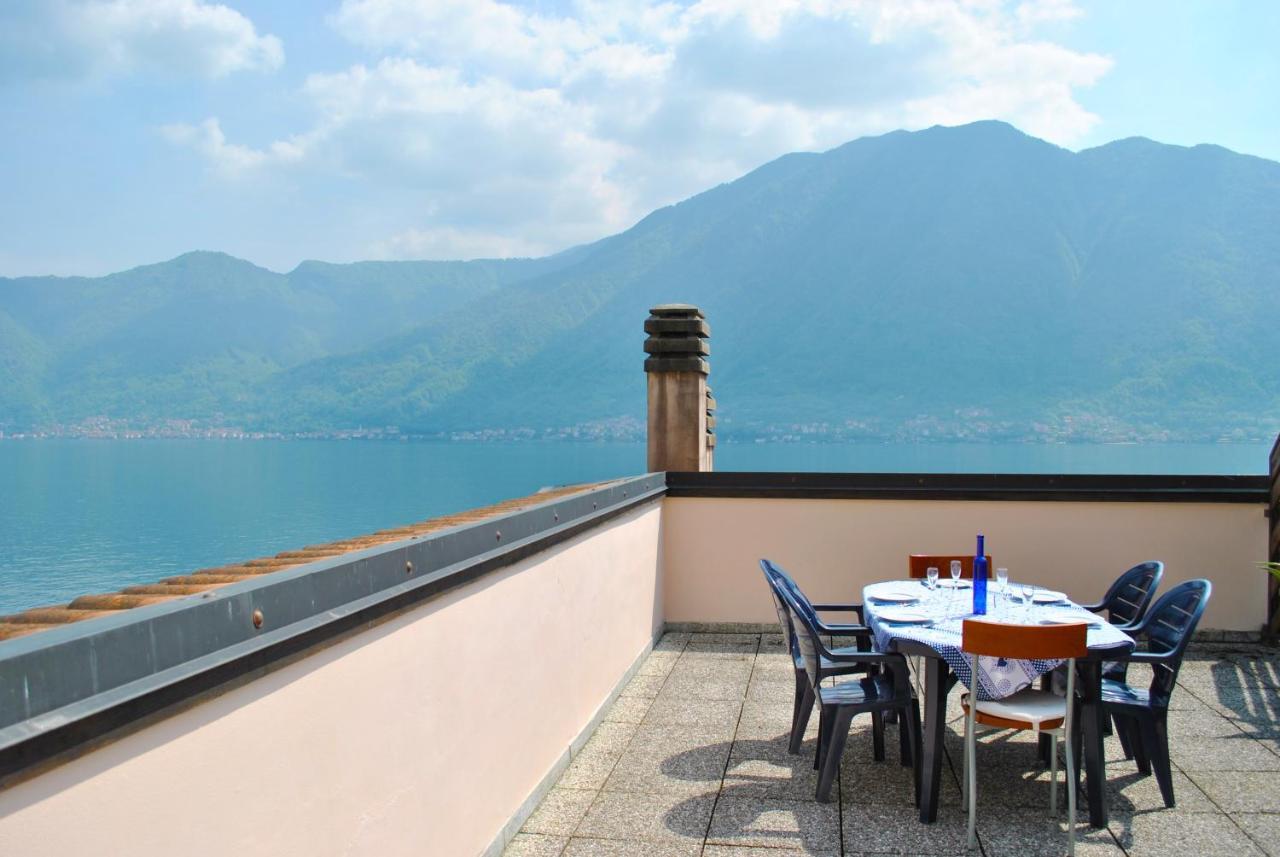 شقة Loft With Big Terrace Lake View سالا كوماسينا المظهر الخارجي الصورة
