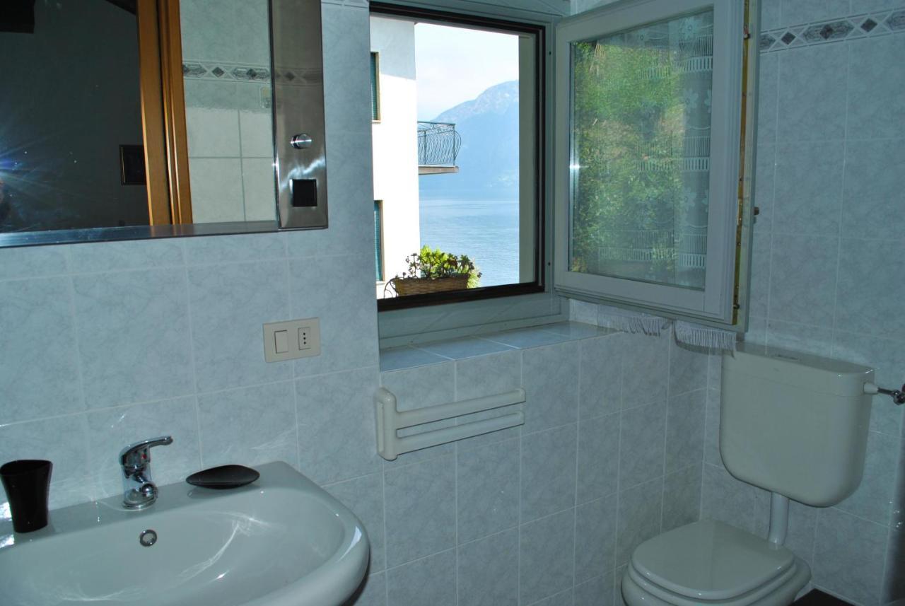 شقة Loft With Big Terrace Lake View سالا كوماسينا المظهر الخارجي الصورة